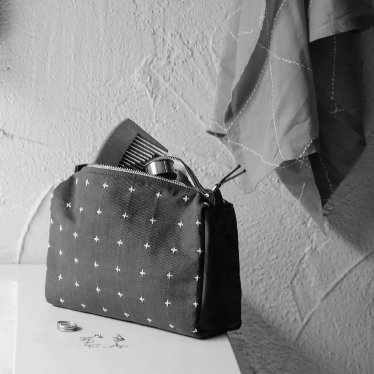 Anchal Toiletry Bag / Charcoal