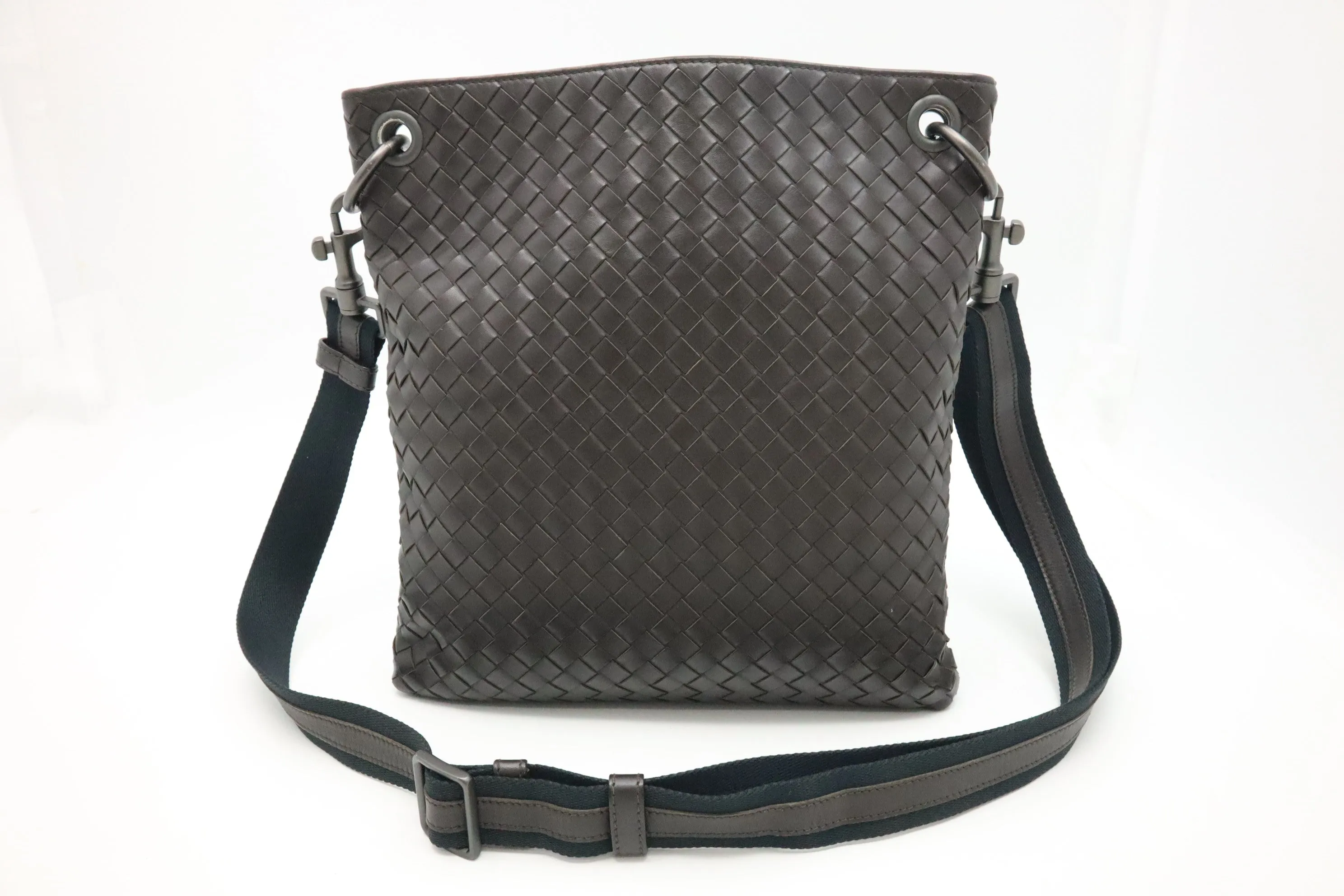 Bottega Veneta Crossbody in Dark Brown Intrecciato Leather