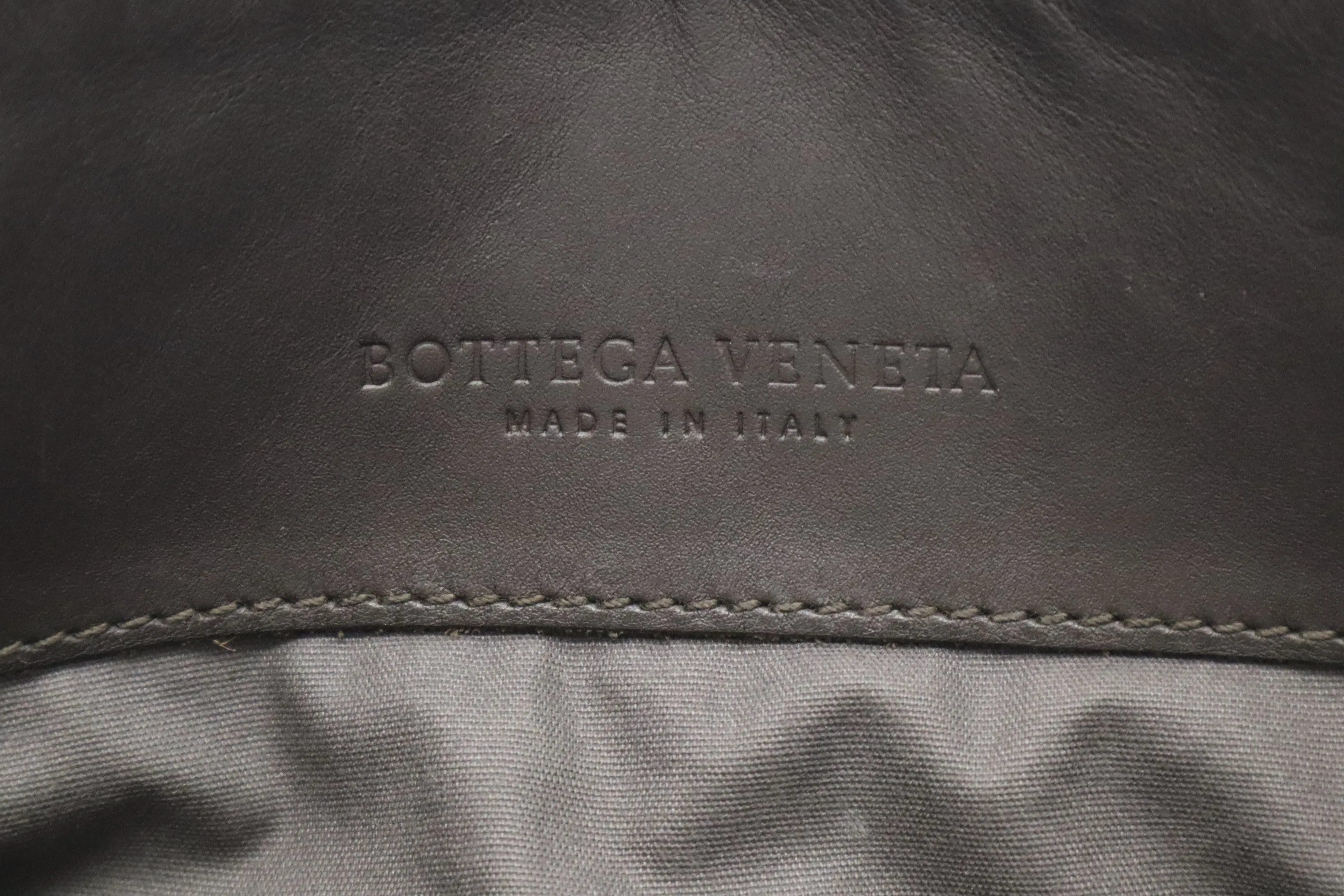 Bottega Veneta Crossbody in Dark Brown Intrecciato Leather