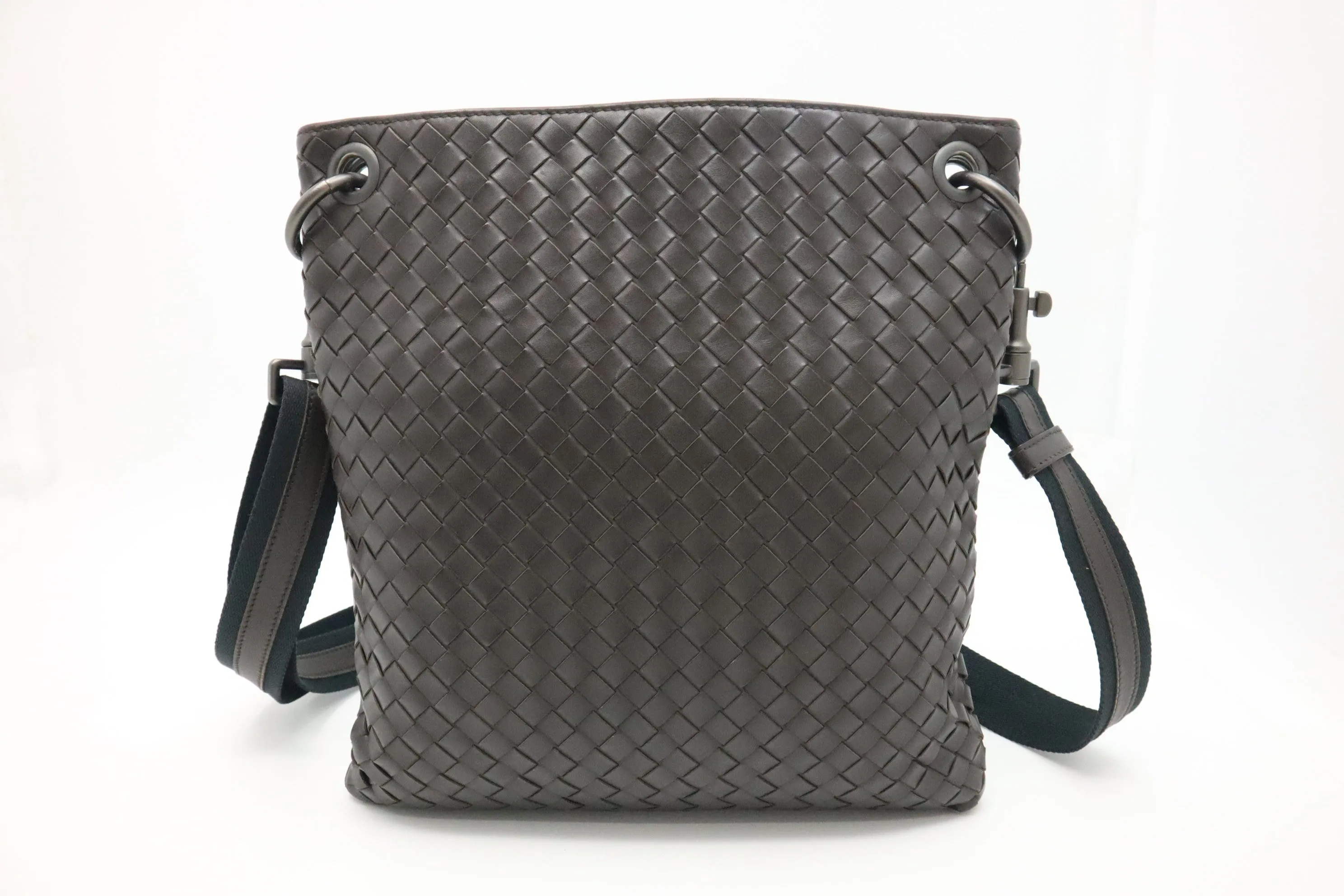 Bottega Veneta Crossbody in Dark Brown Intrecciato Leather