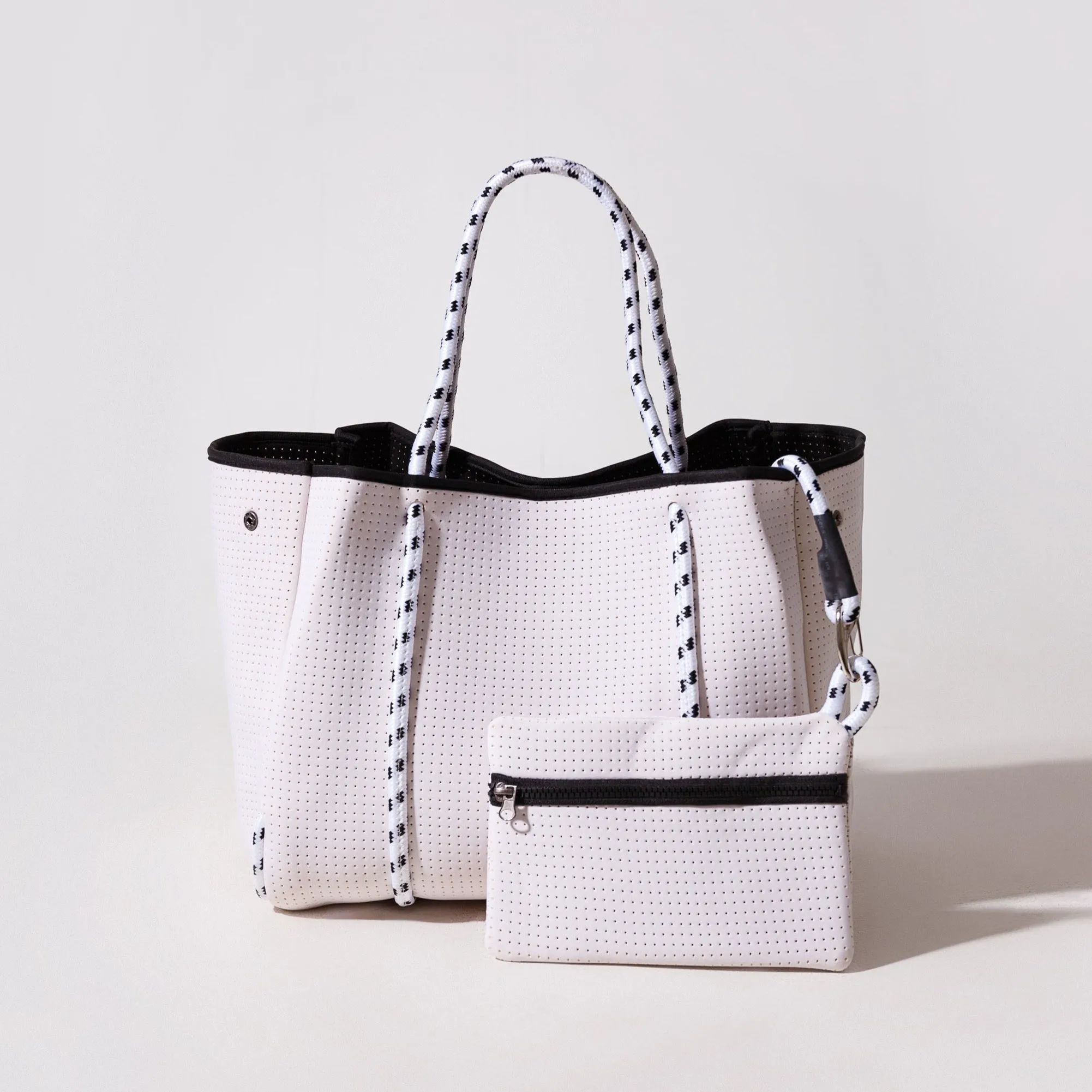 EVERYDAY TOTE FUTURE WHITE