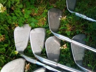 Golf Club Set with Bag, Drivers, Wedges, Putters, Woods, Chippers, Balls, Tees, Umbrella