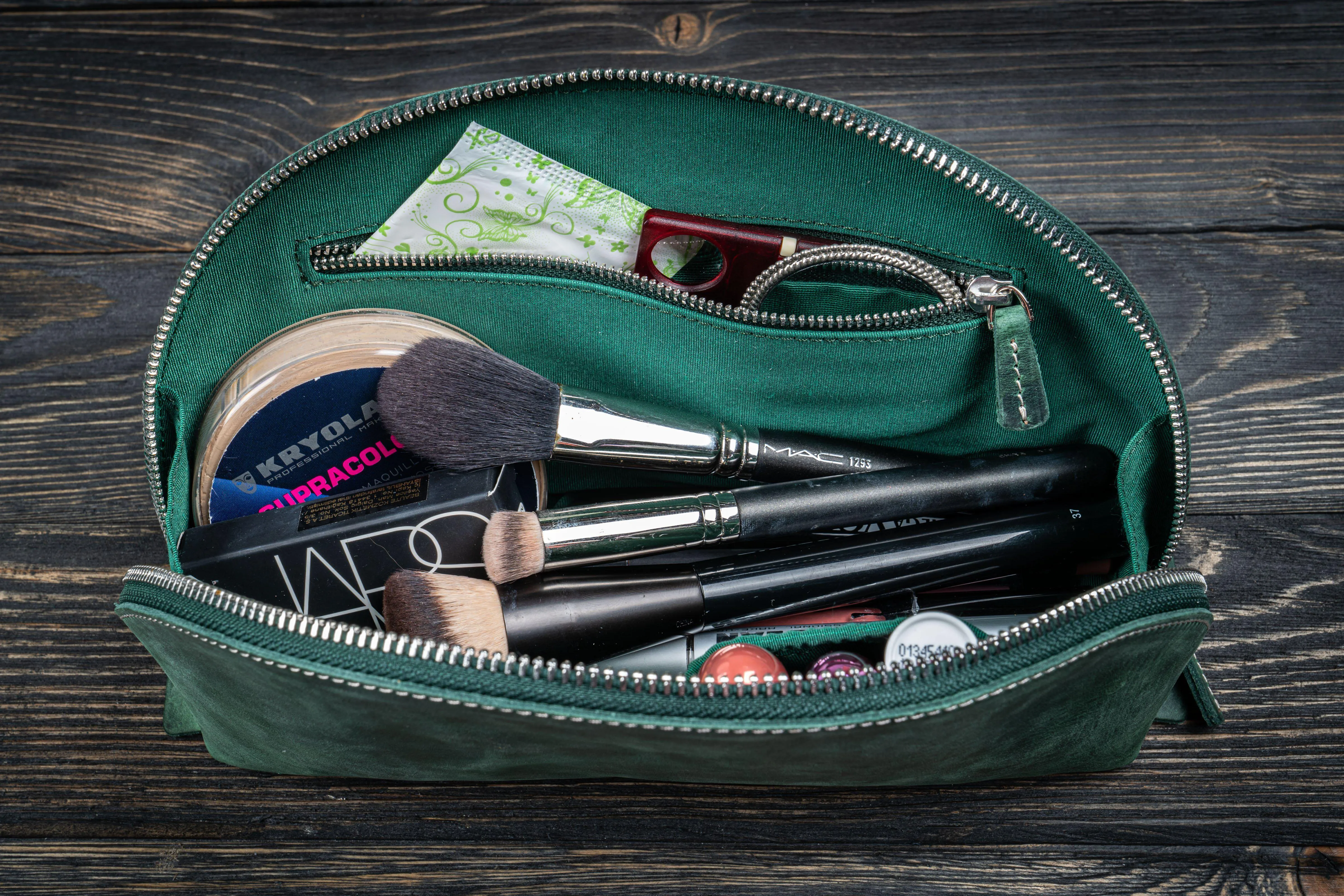 Leather Lunar Makeup / Toiletry Bag - Crazy Horse Forest Green